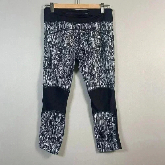 Nike Power Graphics Running Womens Cropped Leggings Black Size M Dri Fit Stretch - Picture 4 of 10